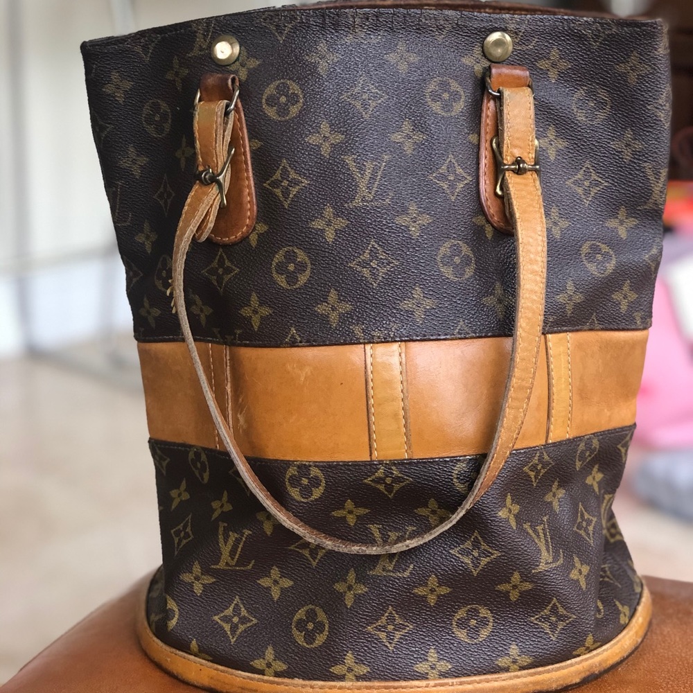 Louis Vuitton authentic vintage Bucket bag